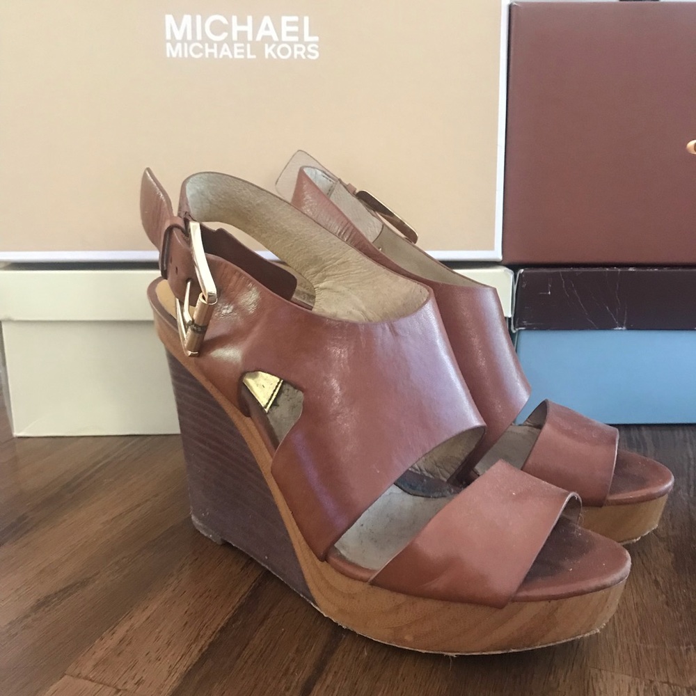 MICHAEL Carla Platform Wedge in Luggage